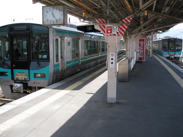jr-tsuruga17.JPG