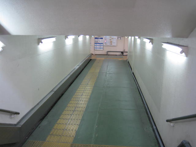 jr-tsuruga2.JPG