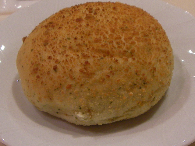 tullys-cafe4.JPG