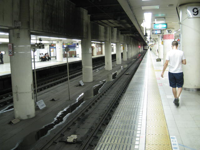 jr-tokyo106.JPG