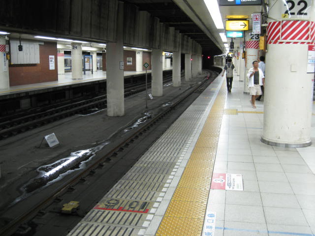 jr-tokyo113.JPG