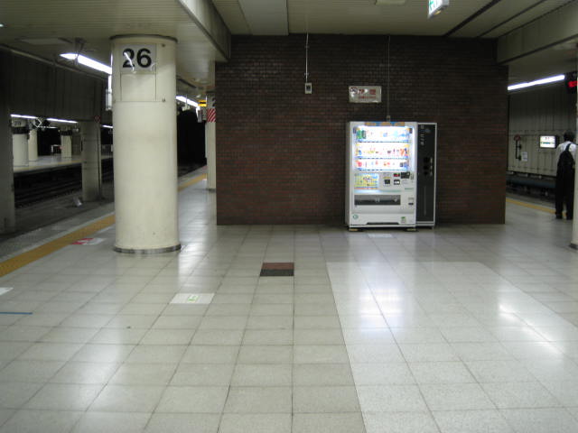 jr-tokyo114.JPG