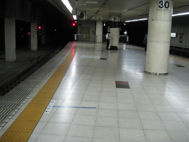 jr-tokyo116.JPG