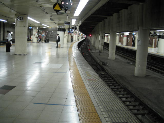 jr-tokyo118.JPG