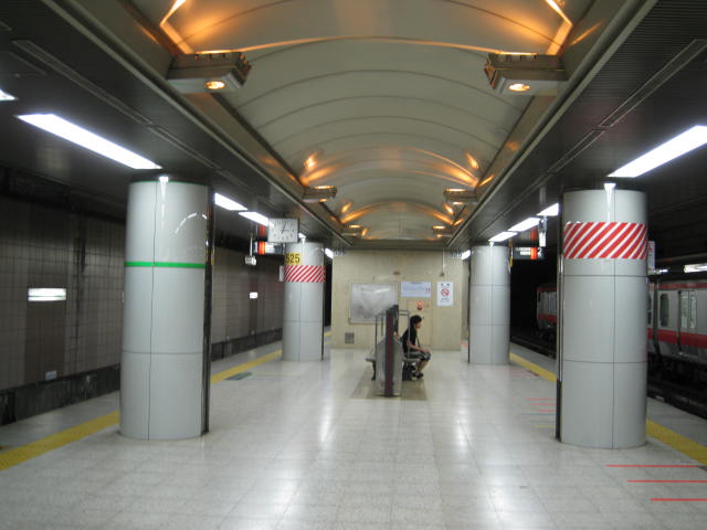 jr-tokyo120.JPG