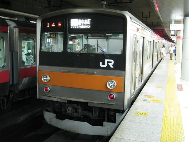 jr-tokyo143.JPG